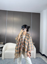 CHECK CAPE IN SAND BROWN WOOL 410154